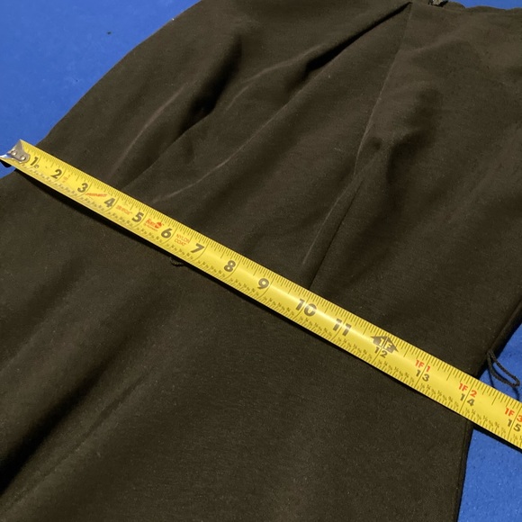 Little black dress, skater style - Picture 9 of 10